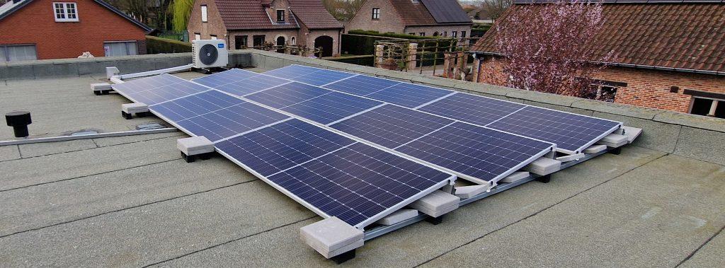 Installatie van PV panelen en omvormer